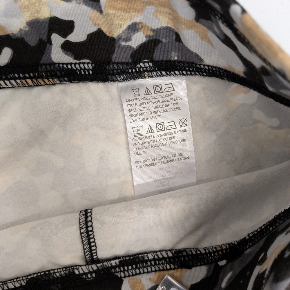 Plus-Size Printed Wide-Leg Pants - Beige/Black - Picture 6 of 7